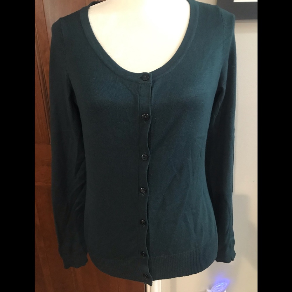 Maurices Hunter Green Cardigan. EUC. Sz. M.